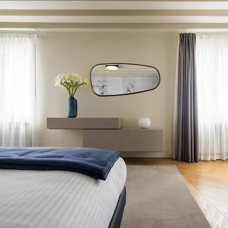 San Giovanni e Paolo Canal View Apartment R&R-3