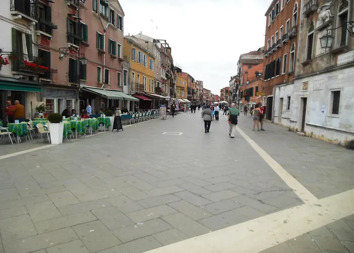 Venezianamente Apartments - Venice City Centre